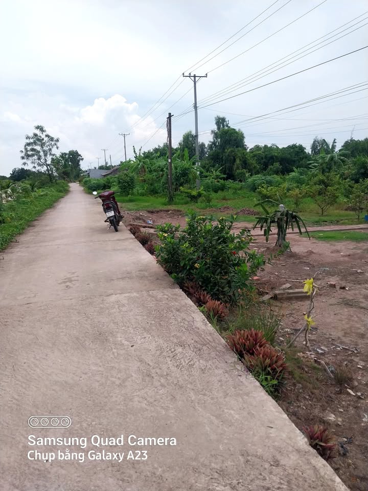 Đất nền 2 mặt tiền tại Ấp Mỹ Bình, Sông Đốc, Cà Mau 11.700m² - Giá chỉ 1.404 tỷ!