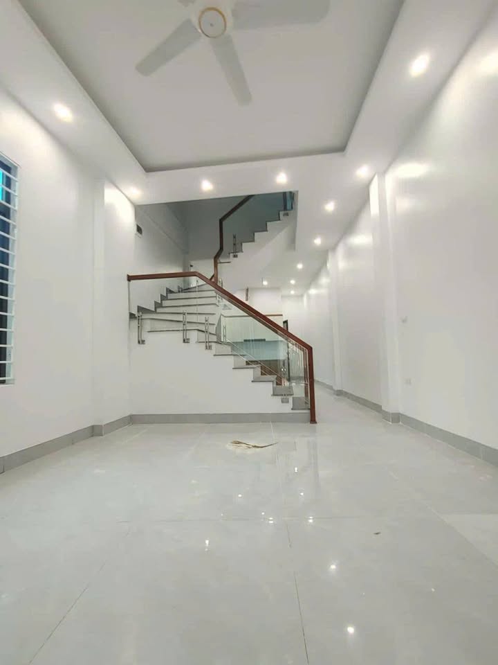 Nhà 3 tầng hiện đại tại Đông Vệ, Thanh Hóa 52m² giá 2.75 tỷ - Sẵn sàng vào ở ngay!