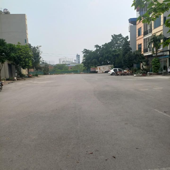 Nhà phố khu đất dịch vụ Dương Nội Hà Đông 50m² giá 13.6 tỷ - Vị trí đắc địa, giao thông thuận lợi!