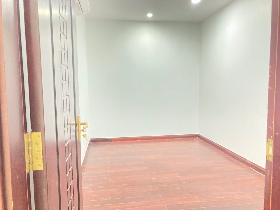 Căn hộ Royal City 3PN giá 20 triệu/tháng - An ninh 24/7 và đầy đủ tiện nghi!