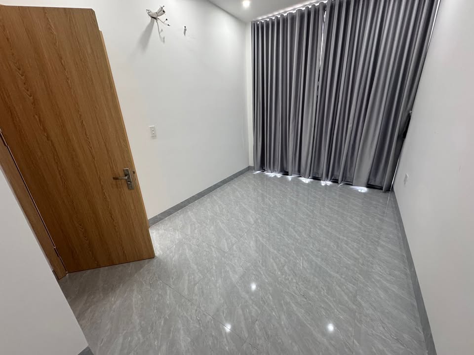 Nhà nguyên căn tại đường Hà Huy Tập, Buôn Ma Thuột 70m² giá 5 triệu - Không gian thoáng đãng, sạch sẽ!