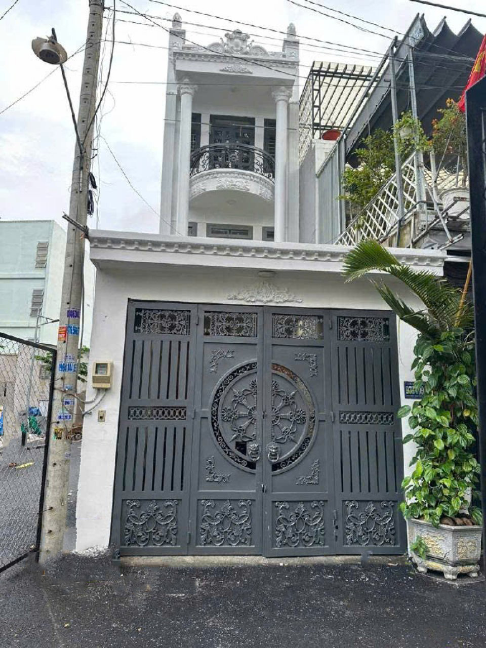 Nhà vuông SHR 3 tầng HXH 103m² Tân Chánh Hiệp 26 Quận 12 - Đầu tư sinh lời tuyệt vời!