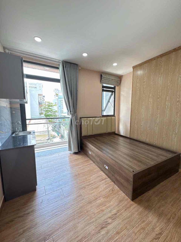 Phòng Studio Ban Công 25m² giá 4.6 triệu - Đầy đủ nội thất và thoáng mát!