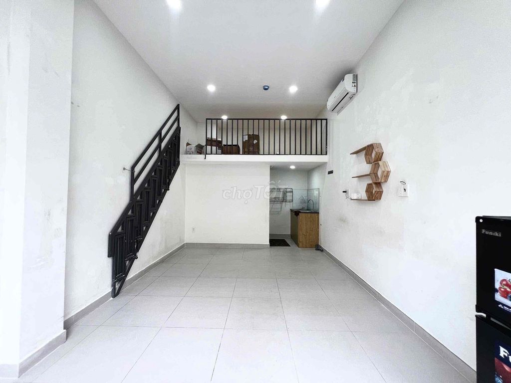 Cho thuê Kiot - Mặt bằng kinh doanh 38m² gần Lê Văn Việt Quận 9 - Vị trí đắc địa, kinh doanh tự do!