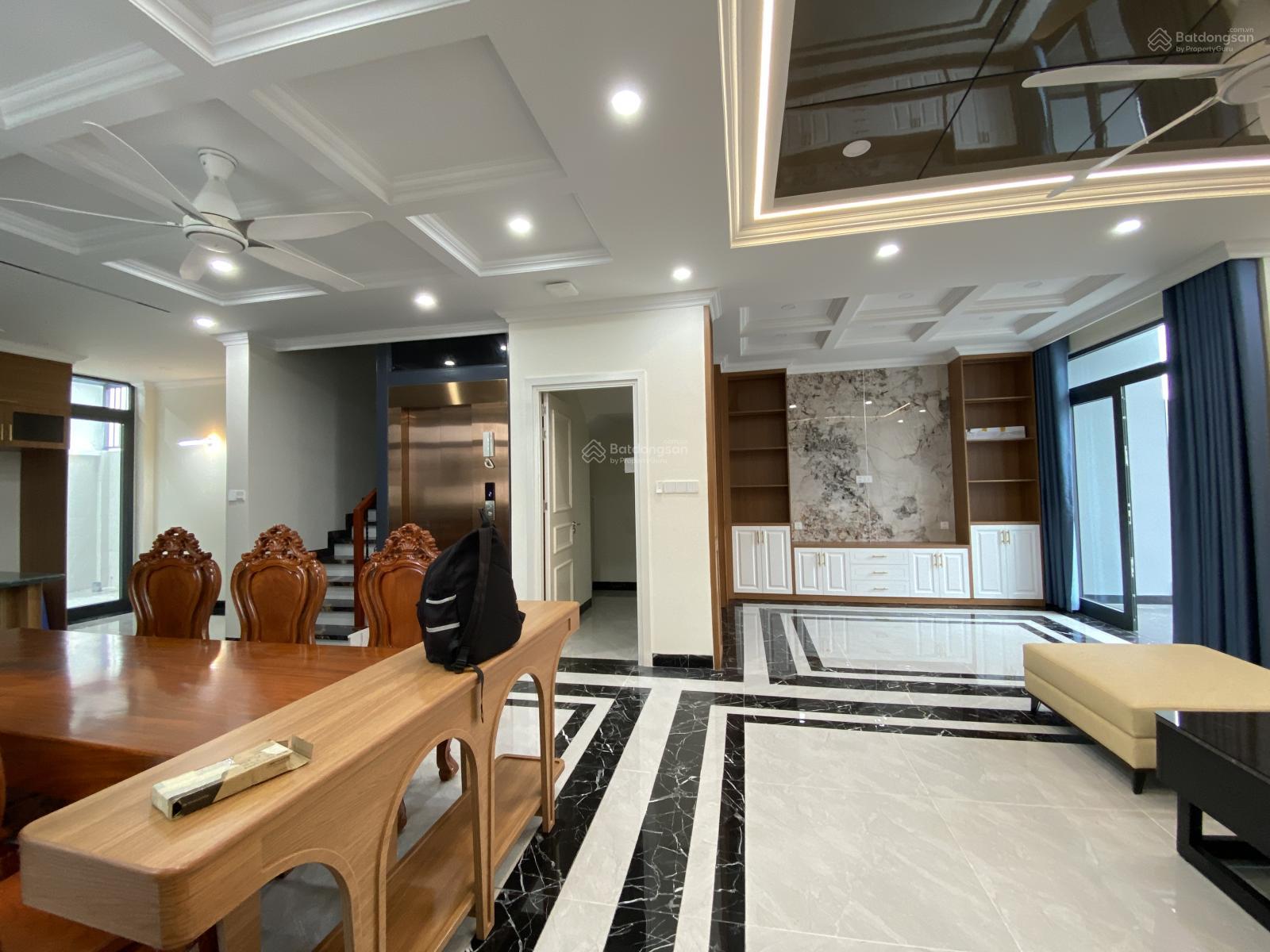 Nhà nguyên căn Mỹ Gia Gói 3, Vĩnh Thái 120m² giá 30 triệu - Sang trọng, thang máy tiện nghi!