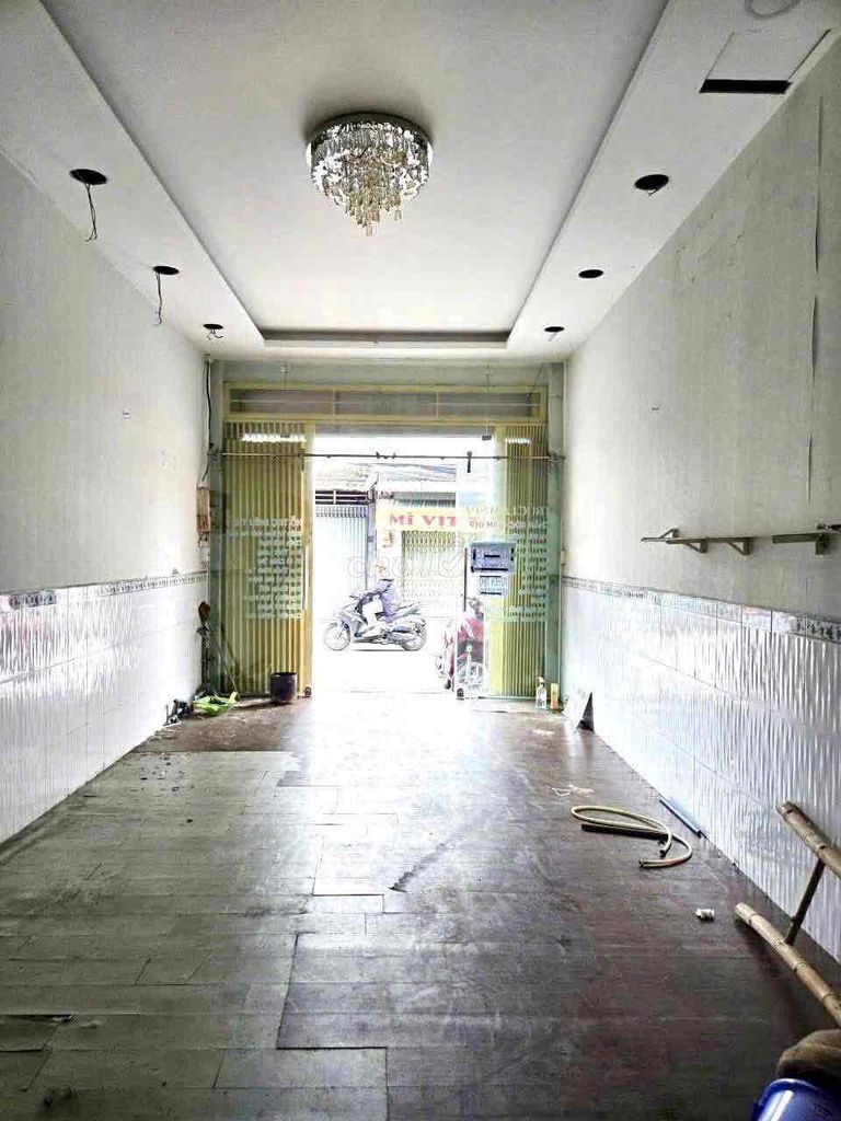 Nhà mặt tiền Tạ Quang Bửu, P2, Q8 - 52.5m² giá 9.7 tỷ - Sẵn sàng giao dịch!