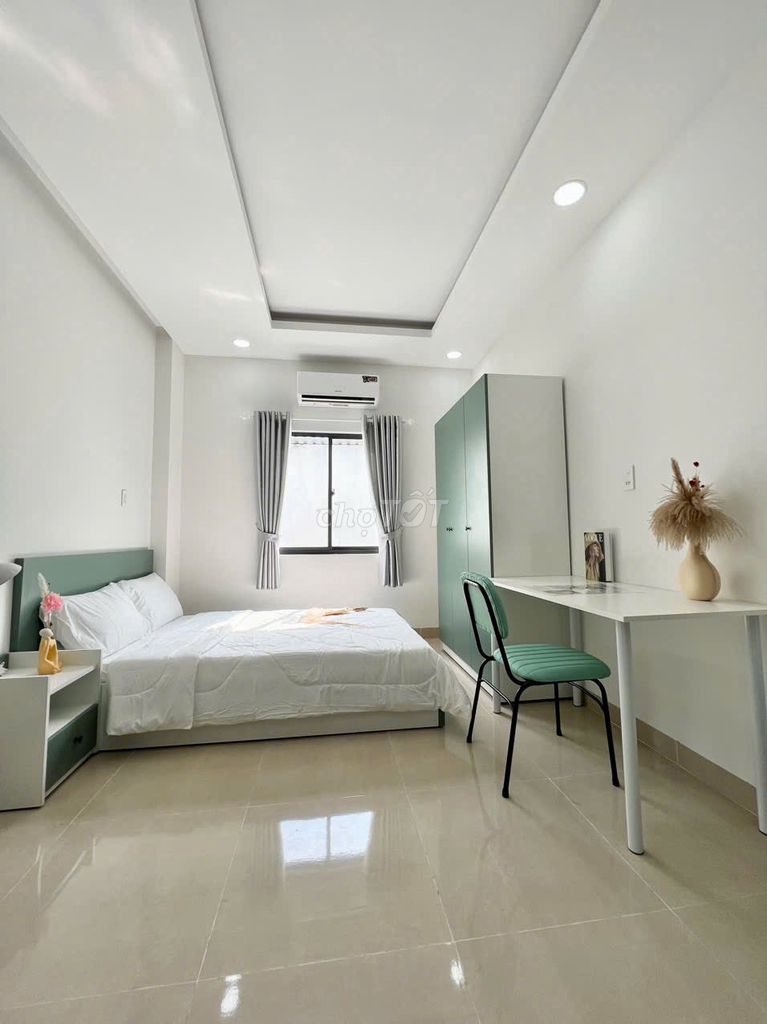 Phòng cho thuê Thích Quảng Đức, Phú Nhuận 37m² giá 5.8 triệu - Cửa sổ trời rộng rãi!