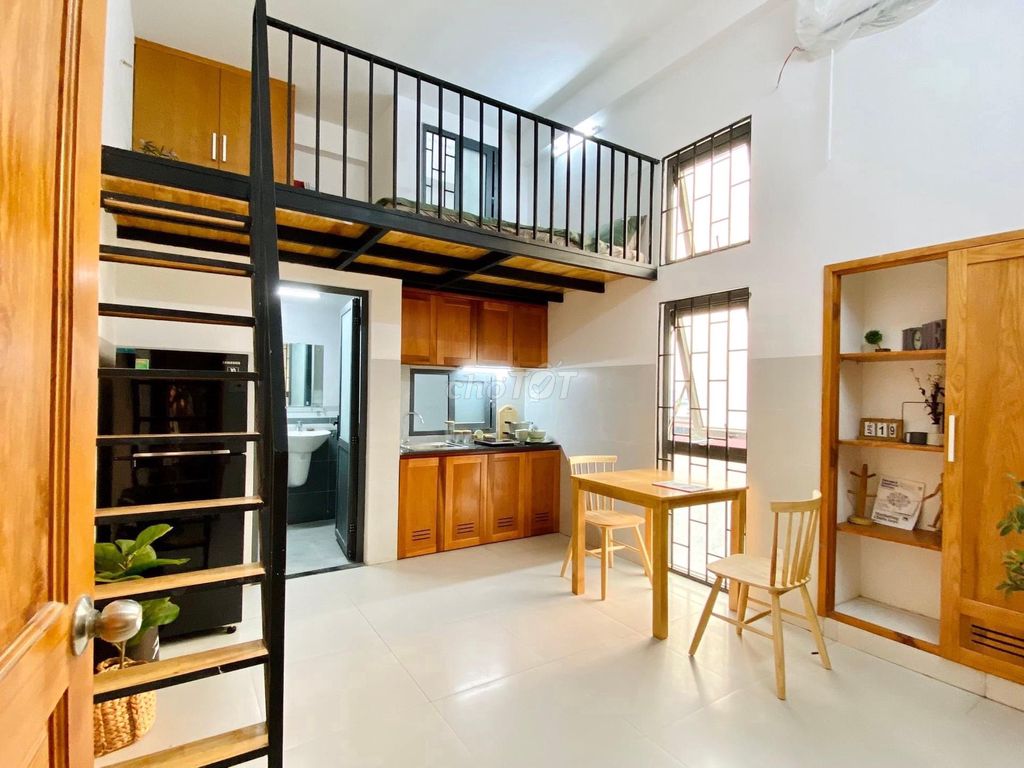 Phòng gác cao thoáng mới xây tại Quận 7 - Giá chỉ 5.5 triệu, full nội thất!