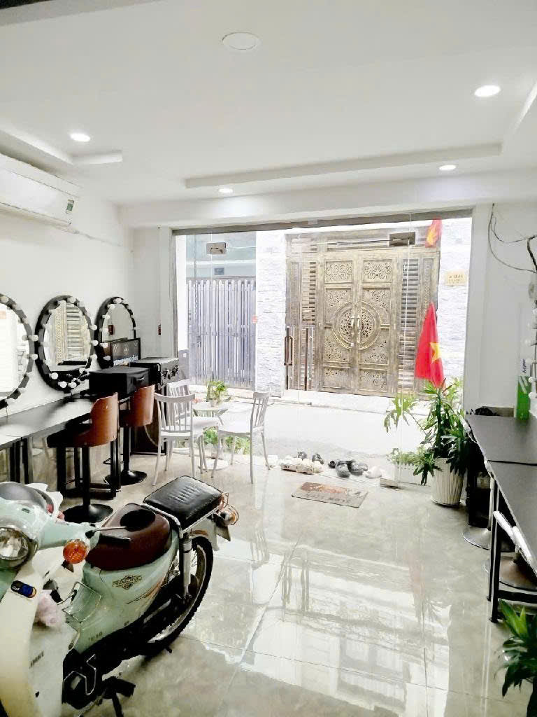 Mặt tiền cho thuê 14 triệu/tháng tại Tân Bình - Giá chỉ 5.8 tỷ chính chủ!