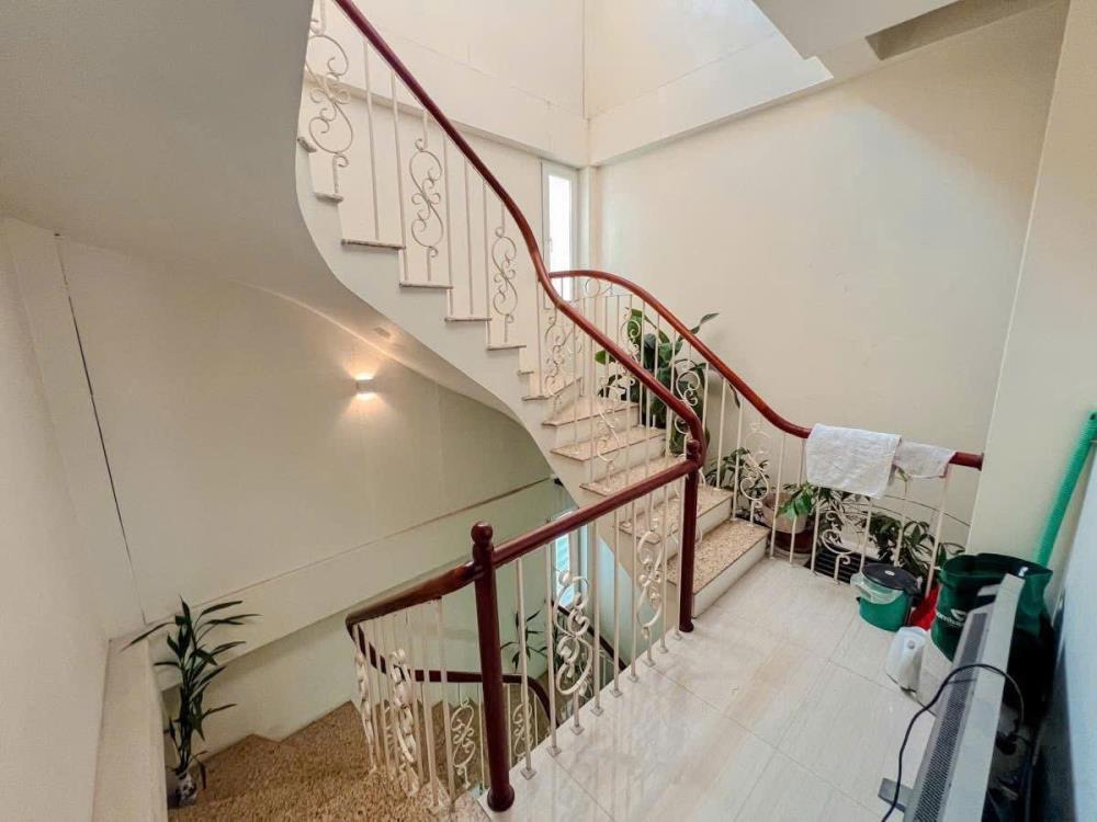 Bán nhà Nghĩa Tân 58m² giá 17.5 tỷ - Ngõ ô tô tránh, kinh doanh sầm uất!