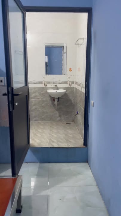 Chung cư cho thuê tại ngõ 254 Lĩnh Nam, Hoàng Mai - Phòng sạch sẽ, thoáng mát!