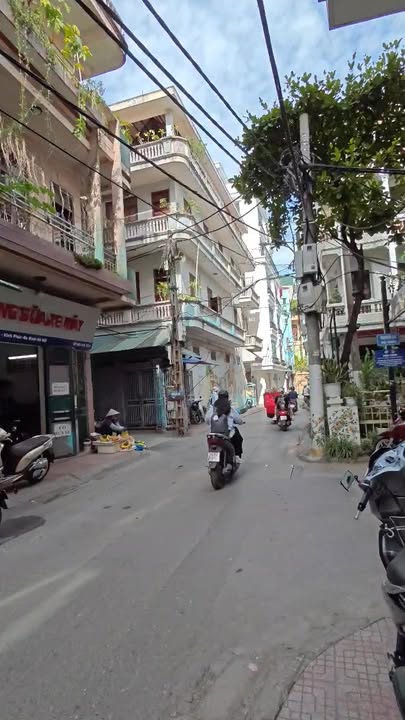 Mặt bằng kinh doanh cho thuê 6/6/6 Đội Nhân, Ba Đình - Diện tích rộng thoáng, giá chỉ 9 triệu!