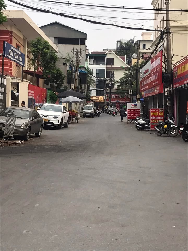 Nhà phố Lạc Long Quân 63m² giá 11.5 tỷ - Kinh doanh cực tốt, cho thuê sinh lời!