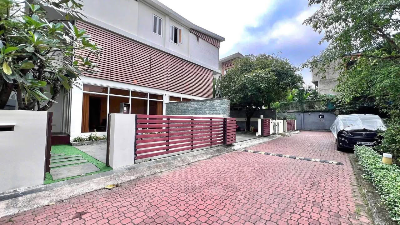 Cho thuê villa có hồ bơi tại Thảo Điền, Quận 2 - 240m² giá 75 triệu/tháng!