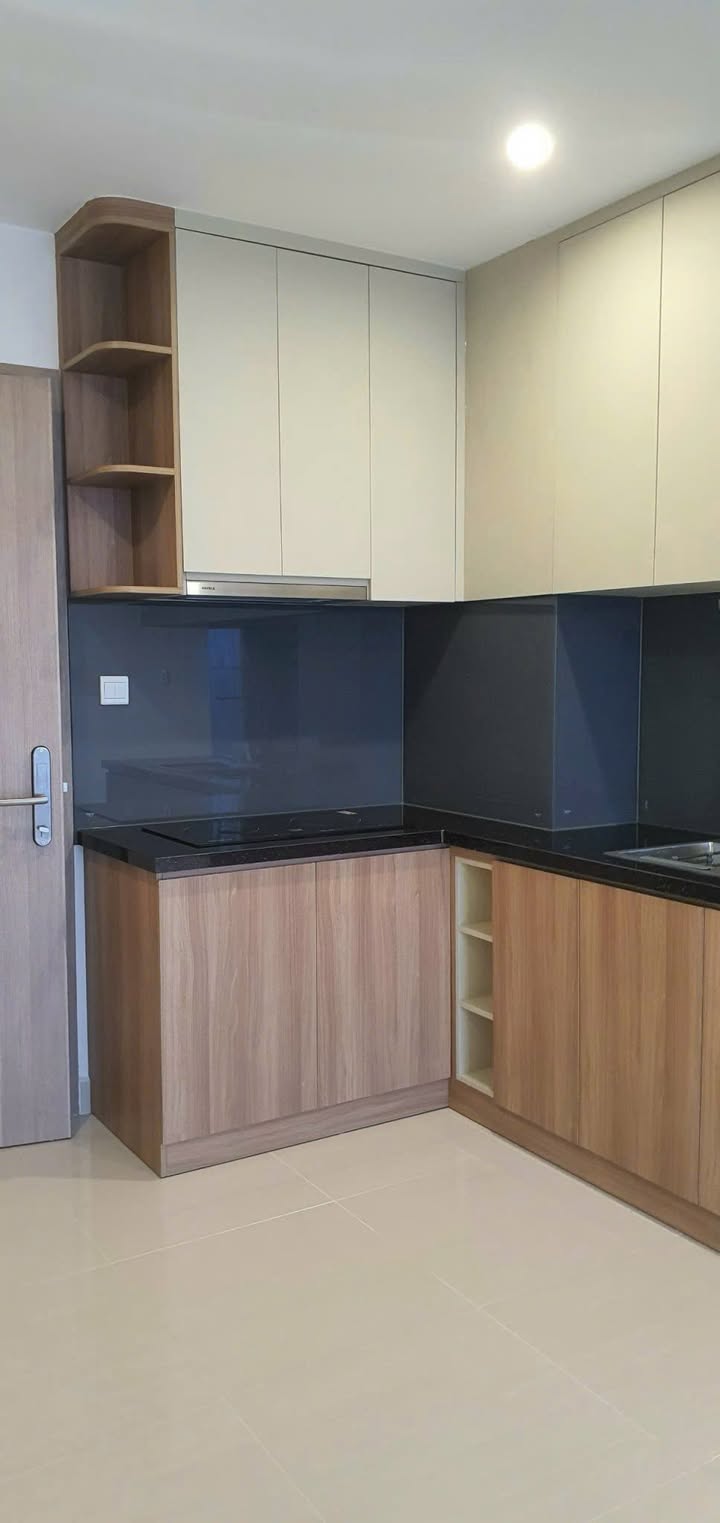 Căn hộ Vinhomes Grand Park Quận 9 3PN giá 9 triệu - Nội thất cơ bản, sẵn sàng vào ở!