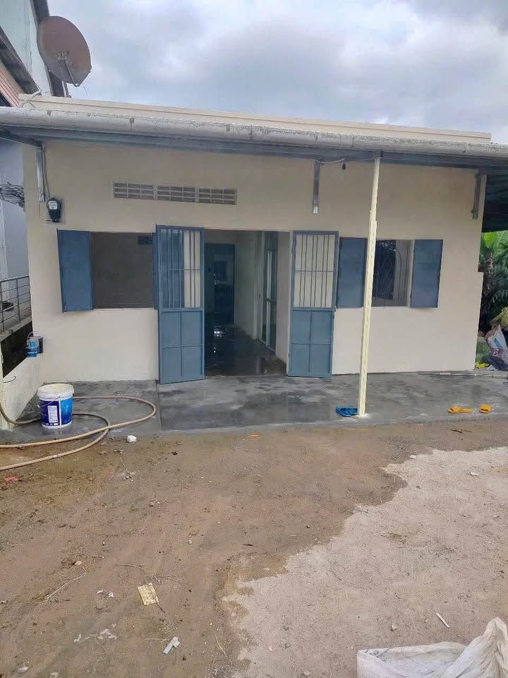 Nhà mặt tiền Trịnh Hoài Đức, Bảo Lộc 2PN giá chỉ 2 triệu - Thoáng mát, tiện nghi