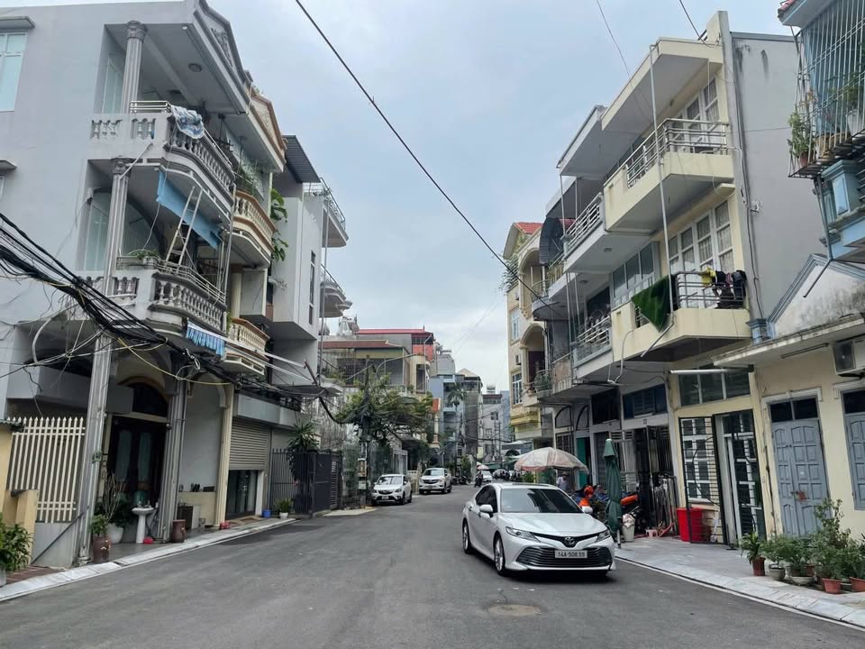 Nhà 3 Tầng Bạch Đằng Hạ Long 60m² giá 7 tỷ - Cạnh Trường Cao Đẳng Hồng Cẩm