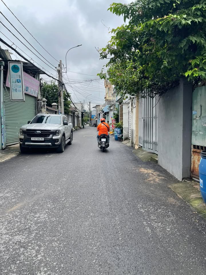 Nhà cấp 4 mặt tiền đường 475, Phước Long B, Quận 9 - Tiện xây mới, giá 8.1 tỷ!