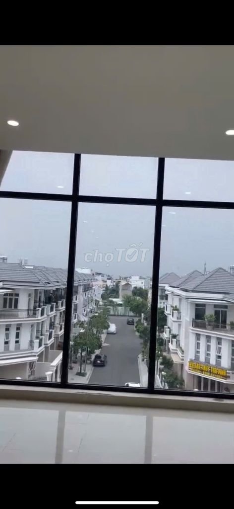 Văn phòng cho thuê tại Boulevard Q7 69m² giá chỉ 10 triệu - View triệu USD!