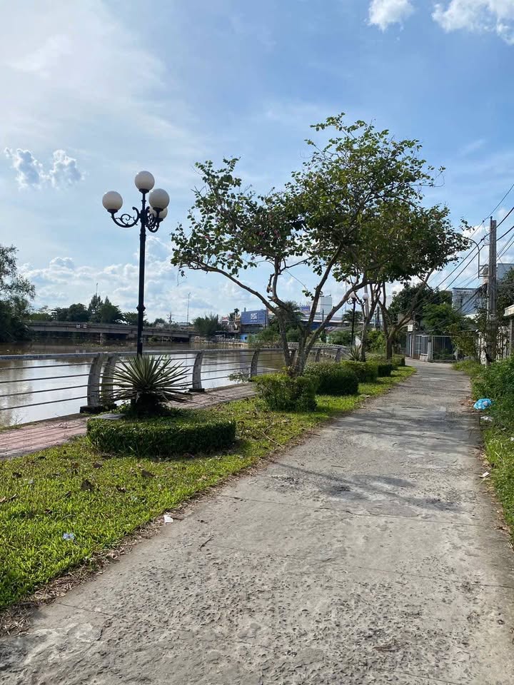 Đất nền bờ kè sông Bảo Định, Mỹ Tho - 246m² chỉ 2 tỷ - Đầu tư sinh lời!