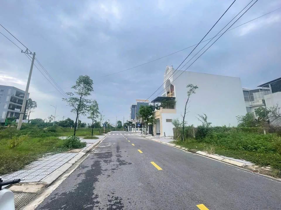 Đất nền mặt tiền Trần Thị Tâm, Thủy Xuân, 143m² - Vị trí đẹp, không lụt!