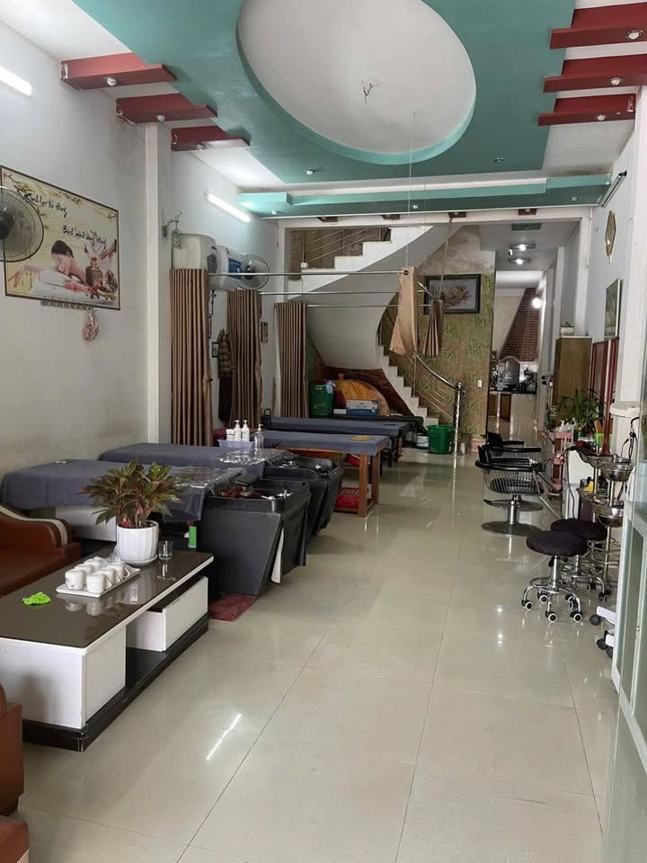 Nhà 3 tầng tại Trần Phú, Hà Giang 100m² - Thiết kế hiện đại, thổ cư 100%!