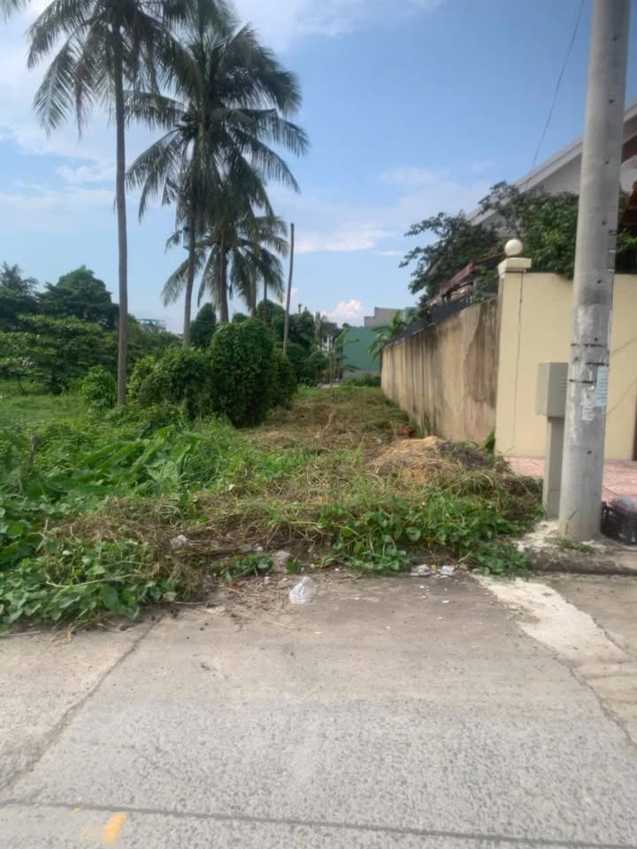 Đất mặt tiền rạch Thạnh Lộc 180m² giá 5.7 tỷ - Cơ hội đầu tư tuyệt vời!