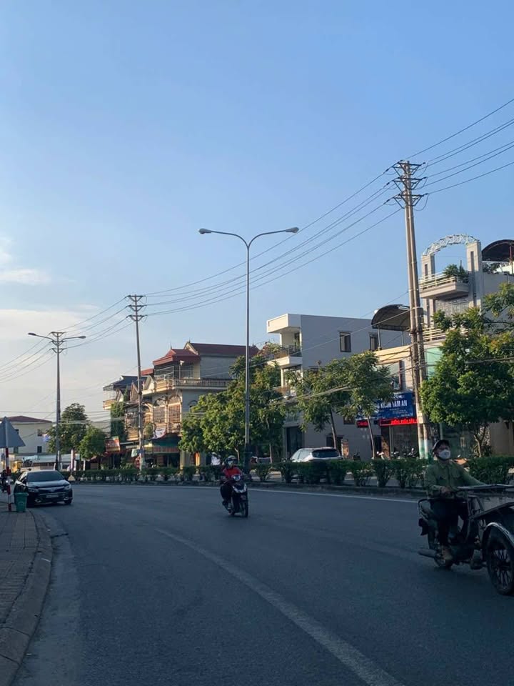 Đất mặt đường gần cây xăng Cọc 7, Cửa Ông 79m² - Giá chỉ 237 triệu!