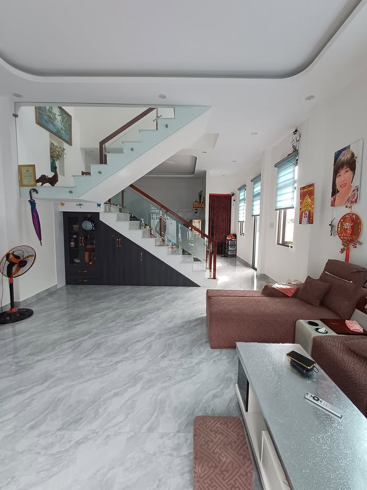 Nhà đẹp tại Mê Linh, Đà Lạt 102m² giá 3.6 tỷ - An ninh và tiện nghi đầy đủ!