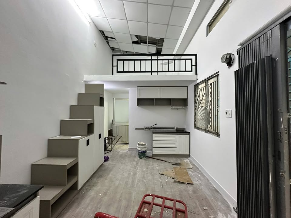 Phòng cho thuê tại Đất Thánh, Quận 10 - Giá chỉ 5.2 triệu/tháng, không gian thoáng đãng!