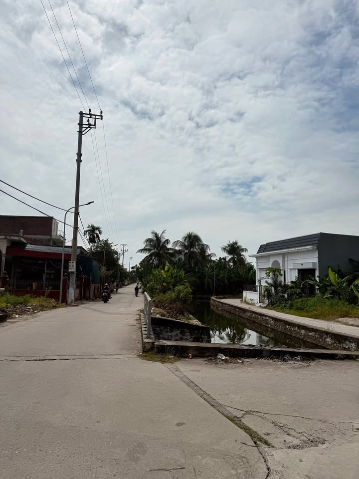 Đất thổ cư 100m² Phường Hà An giá 2 tỷ - Đón sóng Vinhomes Hạ Long Xanh!