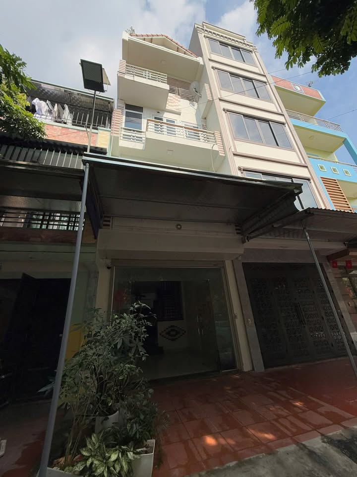 Nhà 5 tầng Yên Nghĩa 50m² giá 12 tỷ - Chính chủ bán gấp!
