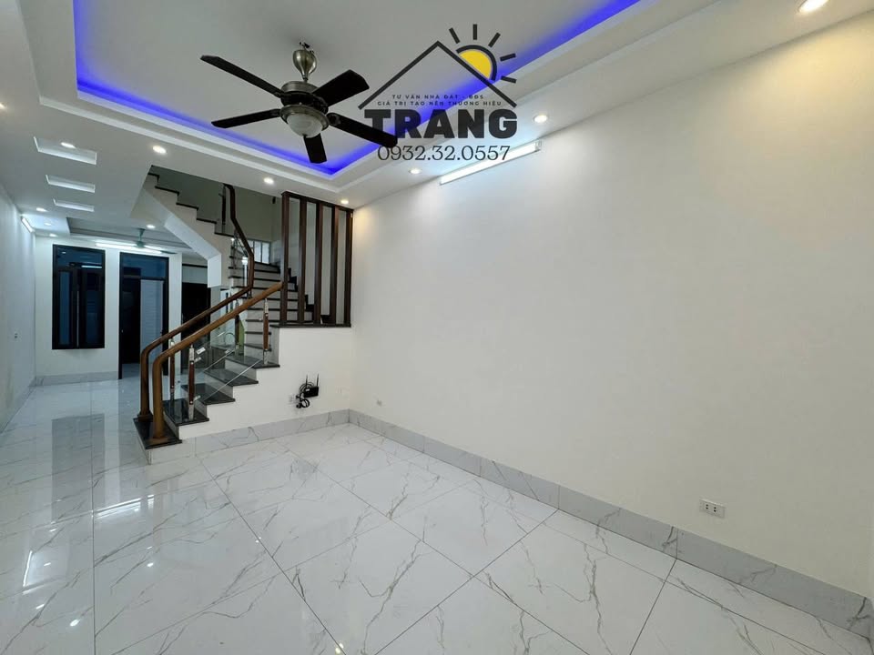Nhà phố kinh doanh Bạch Đằng, Thanh Hóa 92m² giá 3 tỷ - Vị trí vàng cho đầu tư!