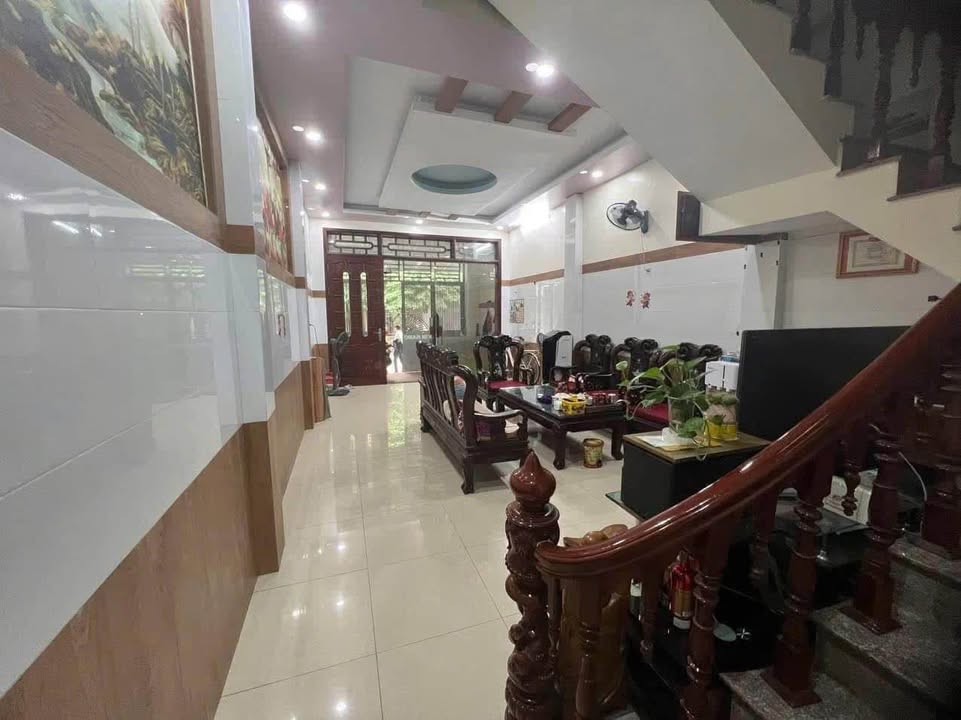 Nhà 2 tầng đường Hoàng Xuân Viện, phường Đông Thọ, 90m² - Giá chỉ 5 tỷ, sổ hồng chính chủ!