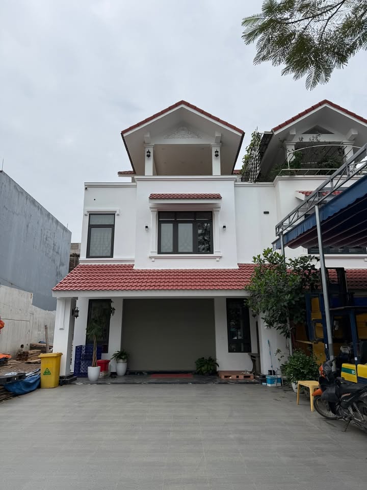 Bán gấp FrontHouse mặt đường 353, khu đô thị Mê Linh 180m² giá 15.5 tỷ - Đầu tư sinh lời ngay!