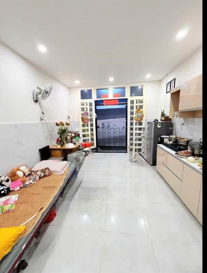 Nhà đẹp hẻm Lò Gốm, Q6 - 32m² giá 4.7 tỷ - Pháp lý chuẩn, công chứng ngay!