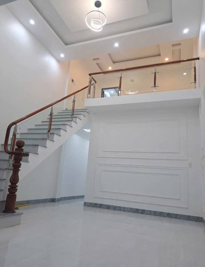 Nhà 1 trệt 1 lửng TĐC Phường 9, Vĩnh Long 74m² giá 2.2 tỷ - Ngôi nhà lý tưởng gần trung tâm hành chính!