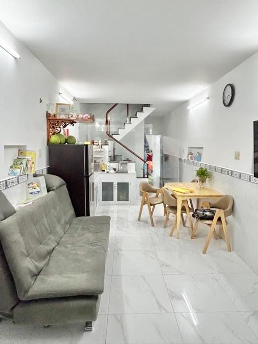 Nhà 2 mặt hẻm Tô Hiến Thành, Quận 10 - 51m² giá 6 tỷ - An ninh và tiện nghi