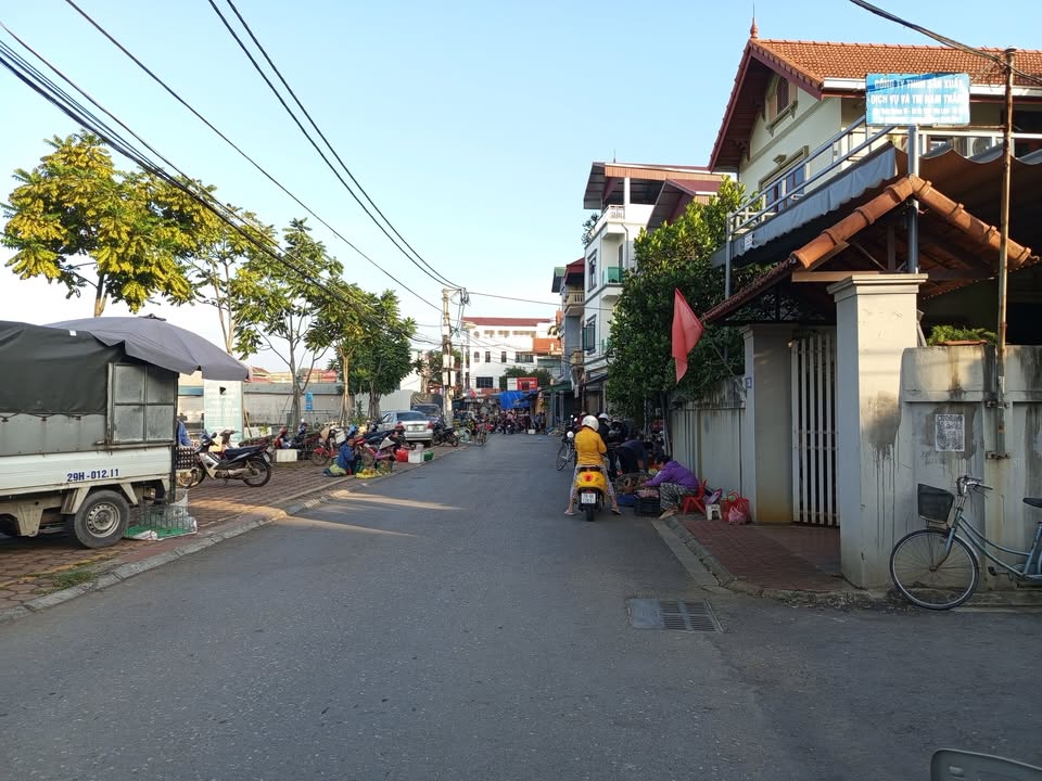 Nhà 3 tầng Đa Tốn 80m² giá thương lượng - Thiết kế hiện đại, sẵn sàng vào ở!