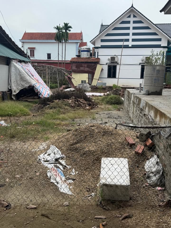 Đất Vân Phúc 110m² giá 2.2 tỷ - Vị trí trung tâm, giao thông thuận tiện!