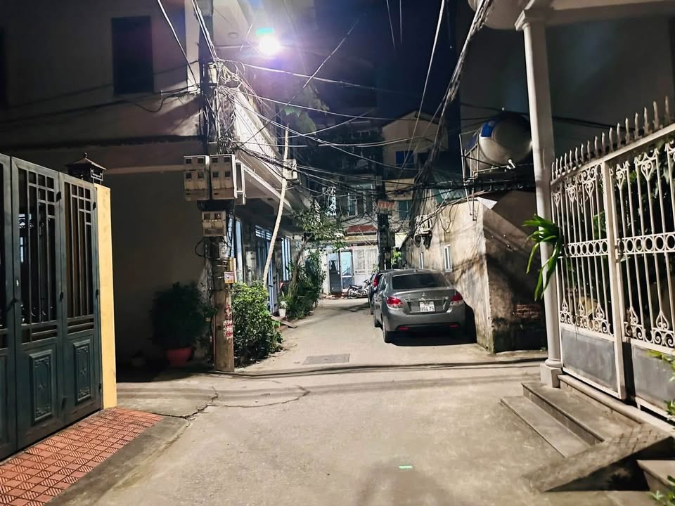 Nhà mặt tiền khu B Tập thể Đại học Mỏ Địa chất, 46m² giá thương lượng - Đầu tư sinh lời cao!