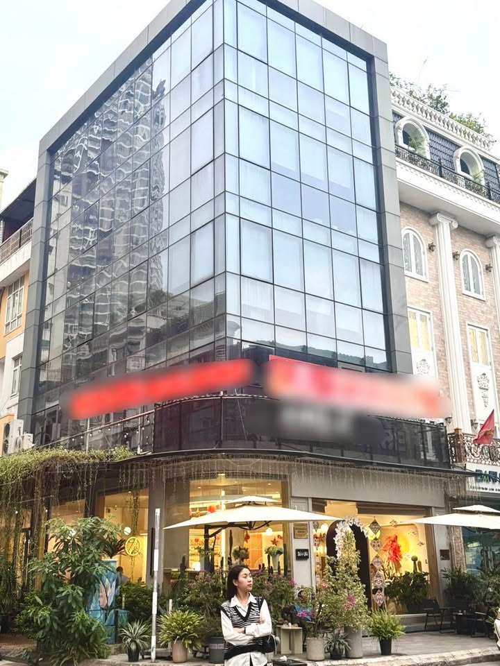 Shophouse Vạn Phúc 54m² giá 22 tỷ - Kinh doanh cực sầm uất!