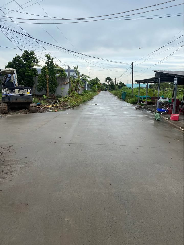 Đất nền Thạnh Đức, Bến Lức 130m² giá 1.35 tỷ - Sổ hồng chính chủ, vị trí đẹp!