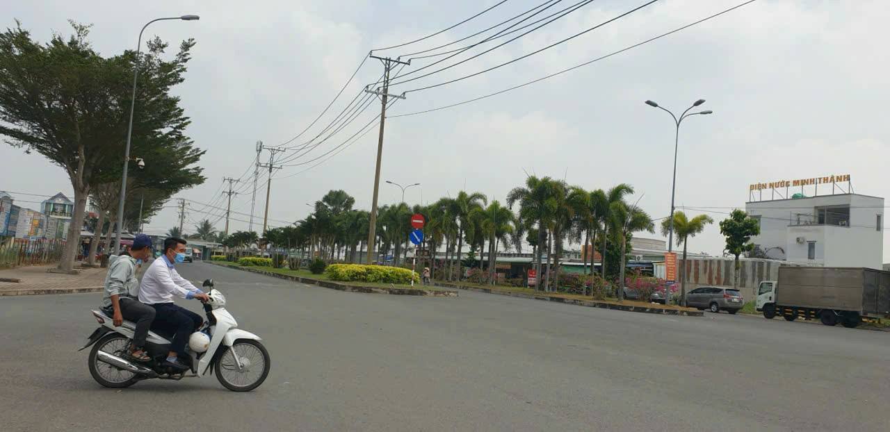 Đất thổ cư 450m² ngay cổng KCN Hòa Bình Thủ Thừa - Giá 6.2 tỷ, cơ hội đầu tư sinh lời!