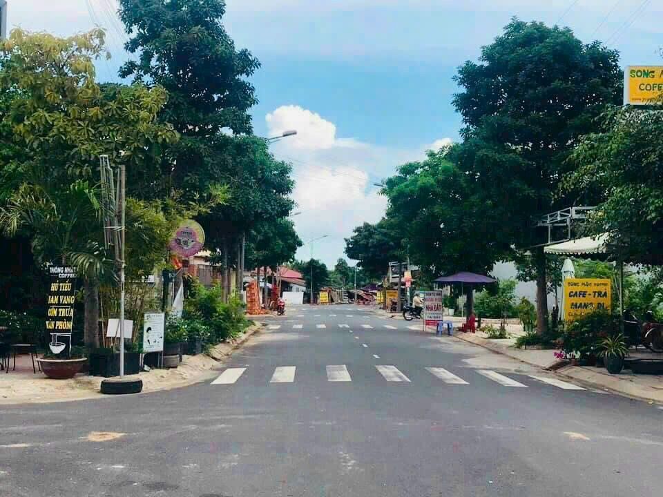 Lô góc 2 mặt tiền cực đẹp tại Long Trường, 116.8m² giá 8.5 tỷ - Cơ hội đầu tư tuyệt vời!