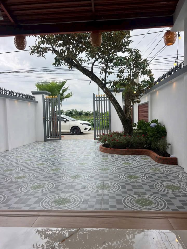 Nhà 1 trệt 1 lầu tại xã Vĩnh Công 156m² giá chỉ 2.4 tỷ - Full nội thất chính chủ!