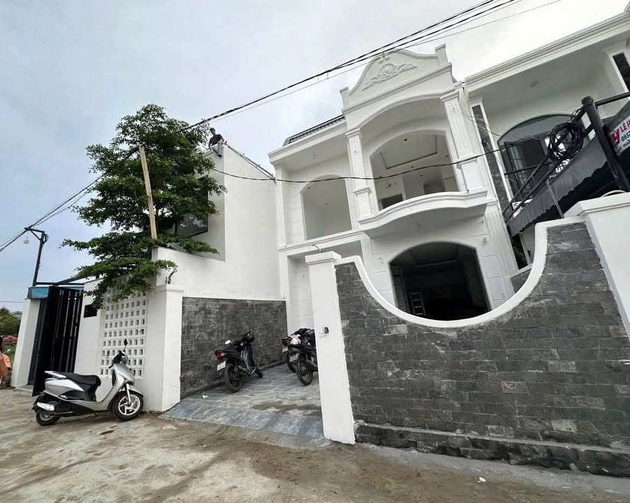 Đất nền kiệt ô tô 82 Quảng Tế, Thuận Hòa 100m² giá 2 tỷ - Đầu tư sinh lời ngay trung tâm!