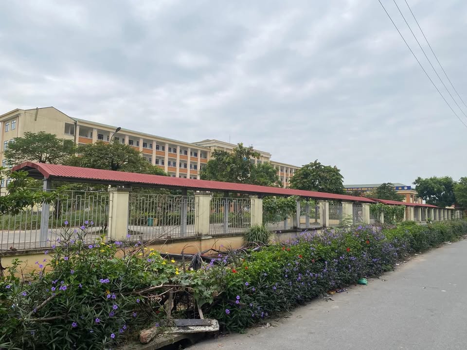 Đất nền Thiên Đức, Kinh Bắc 100m² giá 6 tỷ - Sổ đỏ chính chủ, gần trường học!