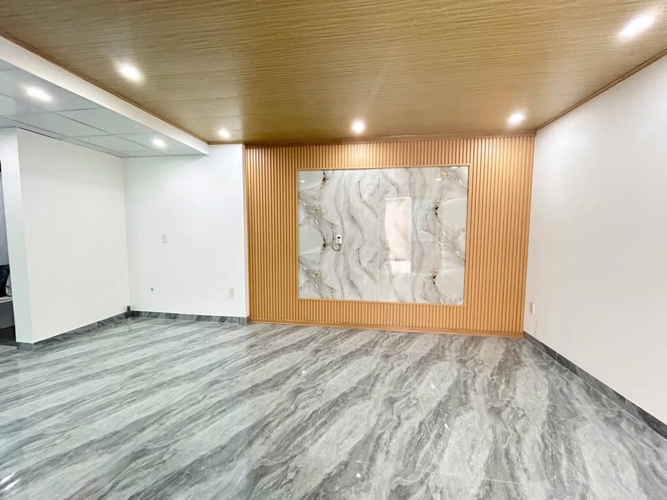 Nhà 2 tầng Trần Nhân Tông 43m² giá 1.15 tỷ - Vị trí đẹp, chính chủ bán!