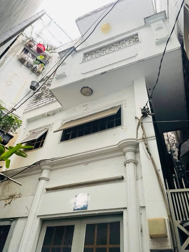 Nhà riêng đường Nguyễn Phúc Nguyên, Quận 3, 25m² giá 3.8 tỷ - An ninh, thoáng mát, sẵn sàng vào ở!